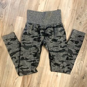 GYMSHARK Camo Leggings DUPE